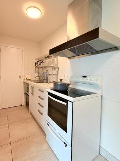 2BR Home with Free Parking-5mins walk to Linden station - 0