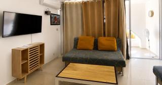 Seaside house & free parking - 2