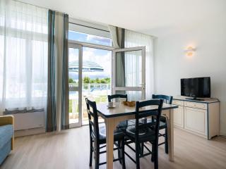 Picturesque 4-Person Coastal Escape - 9