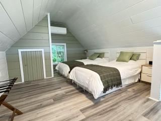 Serene Cove Retreat Cottage- Green - 3
