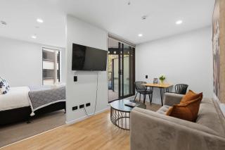 CBD Retreat Studio Nearby Skytower Pool Gym Sauna - 6