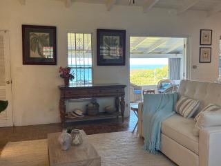 Sapphire Shores At Halcyon Heights 10 minute walk to the Beach - 9