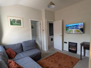 Cotsworld Railway Cottage - 1