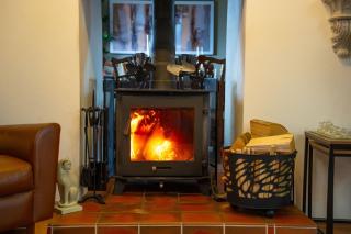 Woodwynd Palm Retreat - Sleeps 14, Hot Tub, BBQ, Games Room, Balcony, Private Garden, Cotswold Views - 3