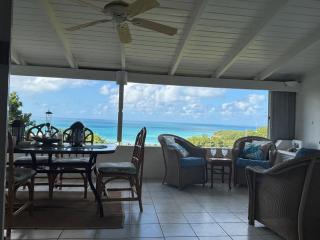 Sapphire Shores At Halcyon Heights 10 minute walk to the Beach - 5