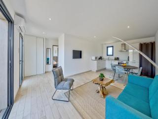 Lecci stay with Heated Pool - 2