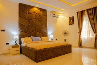 Stonehaven C- 2 Bedroom Luxury Shortlet Apartment Oluyole Ibadan - 5