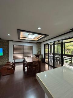 MG Holiday Home Tagaytay - 3
