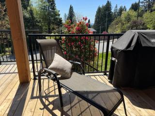 FIFA Escape Luxury North Van Mountain Retreat - 7
