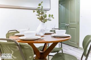 Spacious Bright Suite - Sleeps 4 - King Bed - NFLX - 2
