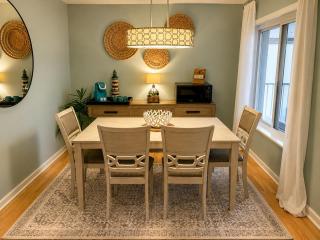 Waterfront Condo Private Beach, 2 Pools & Hot Tub - 4
