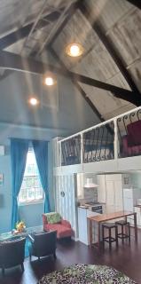 Two large Interconnecting Guest-Wing Apartments at WHARE KURA the 150-yr-old Aratapu School House - 5
