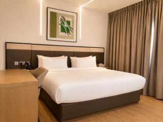 Greyfield Hotel and Apartments - 7