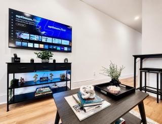 Hoboken Getaway - 15 Minutes To NYC - Great Location - Sleeps 6 comfortably - 1