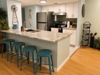 Waterfront Condo Private Beach, 2 Pools & Hot Tub - 7