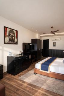 The Four Season McLeod Ganj- Centrally Heated & Air Cooled # By Vaikunth -Jogowara road # - 6