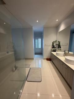 Sunnyhome - 1