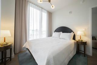 Miami Getaway 2BR Queen Suite 2 Baths - 8