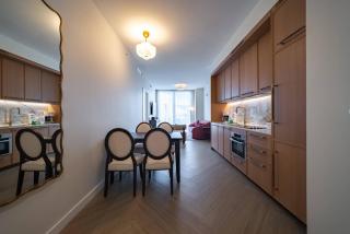 Miami Getaway 2BR Queen Suite 2 Baths - 6