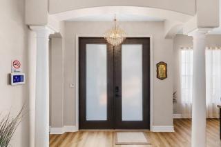 Sunny Paradise Villa with HTD Pool Game Room And Privacy - 1