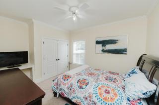 Tranquil and Luxurious - 4