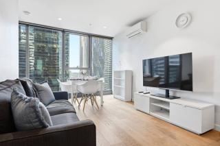 Luxury 2BR Melbourne CBD Apartment QV Chinatown Sky City Views - 5
