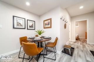 NEW, Mountain Chic Suite, Whyte Avenue, Netflix, WiFi, Sleeps 6 - 5