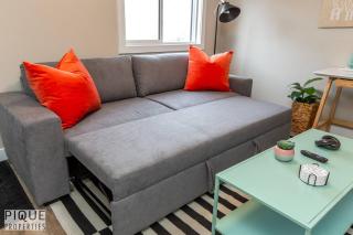 NEW, Euro-Style Suite, Whyte Avenue, AC, Netflix, Sleeps 6! - 1