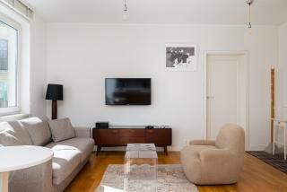 Mokotowska Homely Apartment by BookingHost - 1