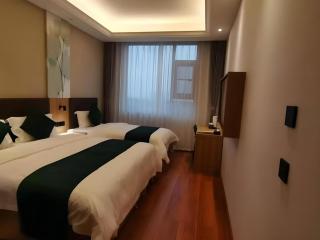 GreenTree Inn Express Cangzhou Nandagang Industrial Park Xinggang Road - 3