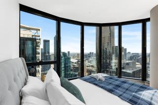 Skyline Apartment with Pool & Views - 0