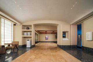 Atour Hotel Dalian Xinghai Square The Centenary City Sculpture and Seascape - 0