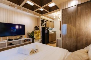 Golden Luxe Staycation Studio - 7