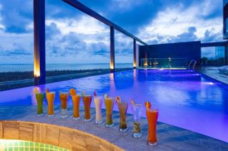 Best Western Plus Bay Hills - 8