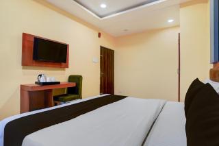 Super OYO Collection O BHU Road Varanasi Formerly Hotel Swarna Banquet - 6