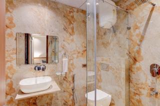 Super Townhouse Oak Sector 31 Noida - 5