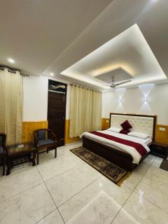 Green tree house - 4