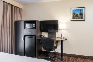 Quality Inn & Conference Centre Kingston Central - 3