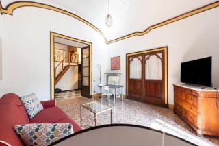 Charming Flat - Historic Center - Happy Rentals - 1