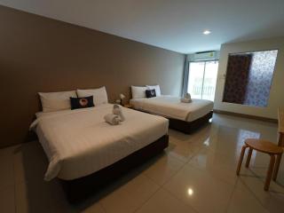 RoomQuest Chiang Mai Tha Sala - 2