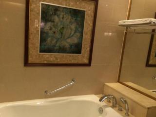 Golden Diamond Hotel Zhongshan - 1