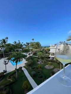 Luxurious Oceanfront Condo in El Limn, Saman - 0