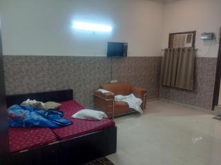 Nirbhay hotel - 4