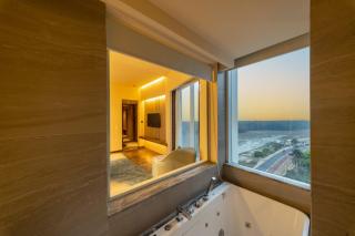Best Western Plus Bay Hills - 3