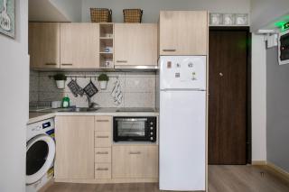 City Vibes - 2-BR Apartment with Garden & Backyard in Kolonaki - 8