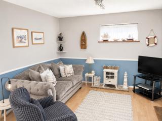 Coastal Chalet Retreat in St Margaret's Bay - 3