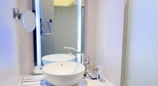 Lavande Hotel·Wuhan Qingshan Zhongyuan Plaza - 9