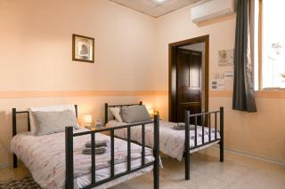 Sunny Maltese townhouse Madonnina Kalkara - Happy Rentals - 5