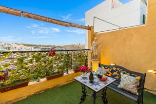 Sunny Maltese townhouse Madonnina Kalkara - Happy Rentals - 3