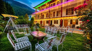 Hotel Majestic Stayz,Sky Mountain view,Mall road Manali - 8